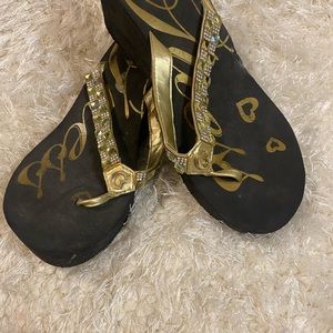 Guess platform flip flops